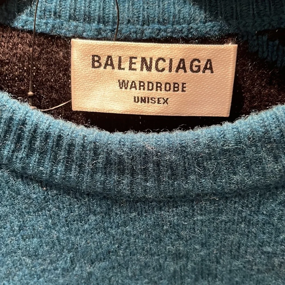 NWOT Balenciaga unisex sweater size medium. Teal and black. - Picture 5 of 6